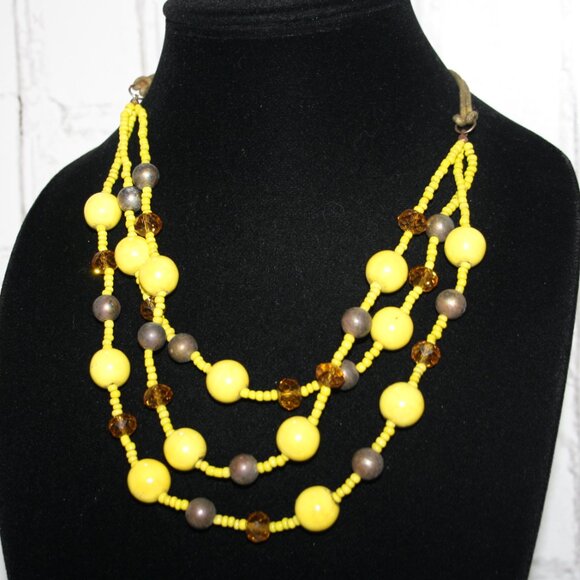 Vintagejelyfish Jewelry - Beautiful Yellow glass and ceramic beaded statement necklace 18-21"